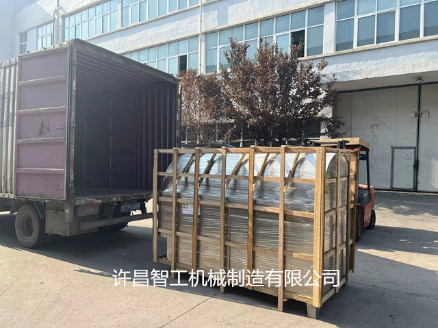 4月23日，許昌智工電磁炒貨機(jī)發(fā)貨現(xiàn)場(chǎng)