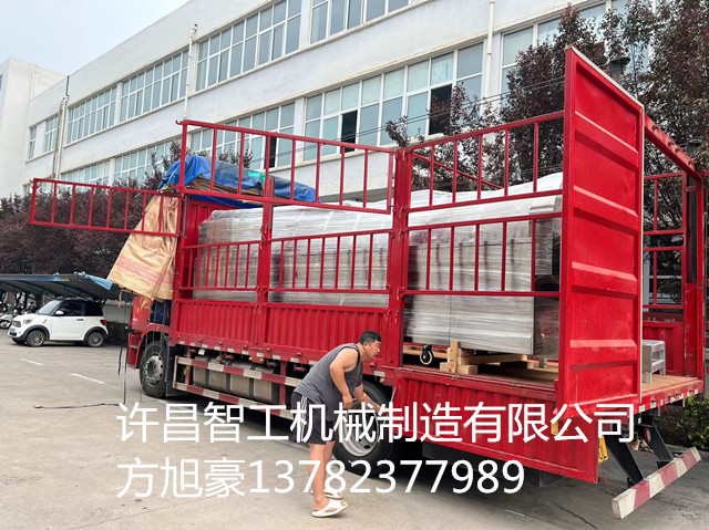 4月25日，許昌智工電磁炒貨機(jī)發(fā)貨不斷