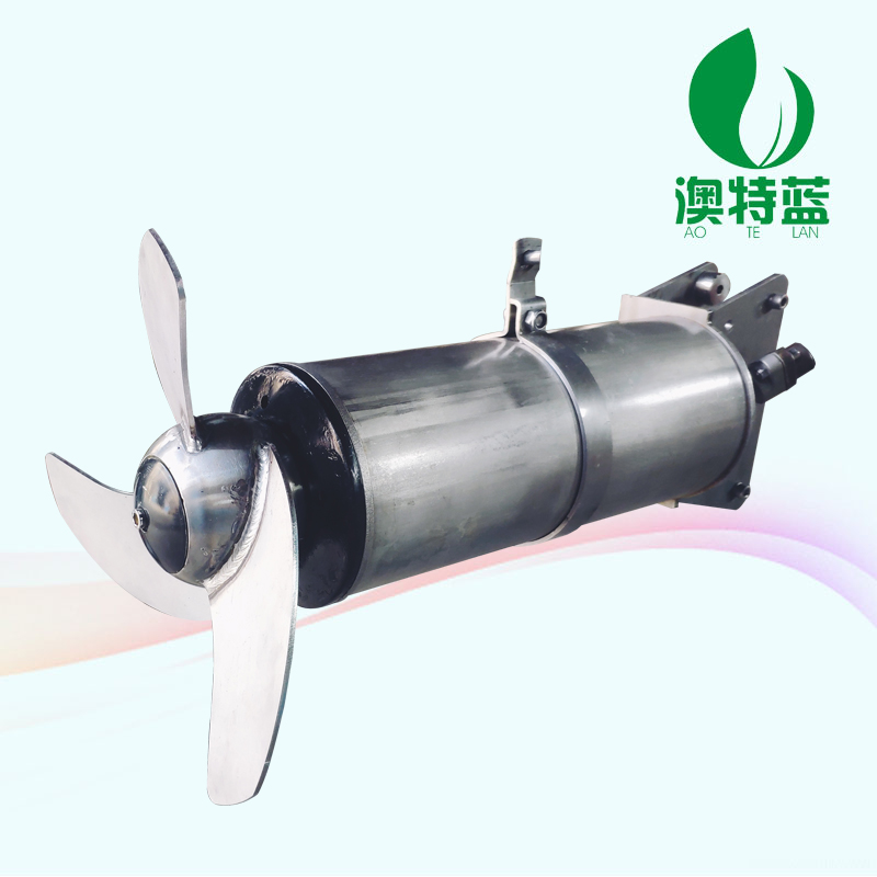 公司自主研發(fā)的第一臺新型高速沖壓式潛水攪拌機終于走下生產(chǎn)線