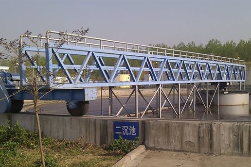 周邊傳動(dòng)橋式刮泥機(jī)