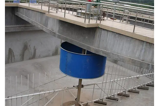 懸掛式中心傳動(dòng)濃縮機(jī)